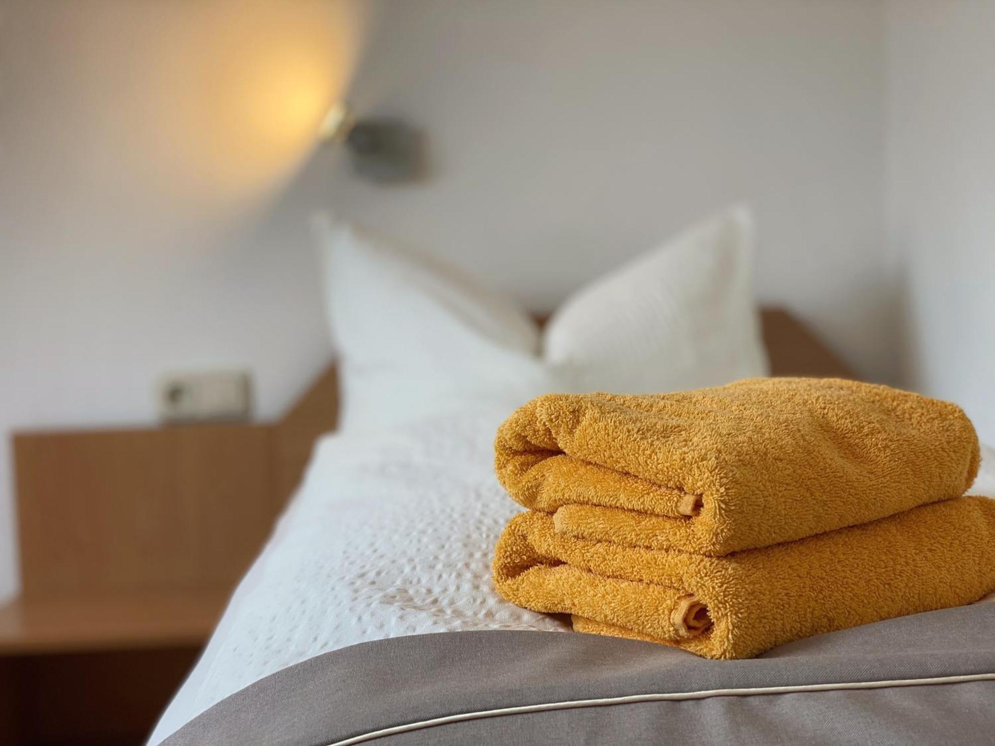 Hotel-Restaurant-Haus Berger 비에르센 외부 사진